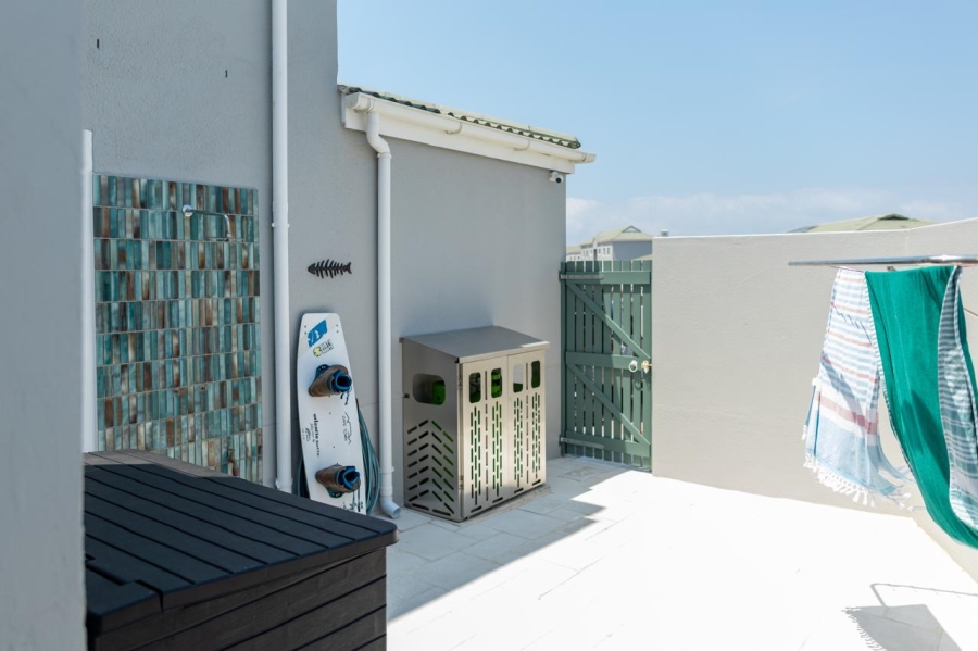 To Let 3 Bedroom Property for Rent in Big Bay Western Cape